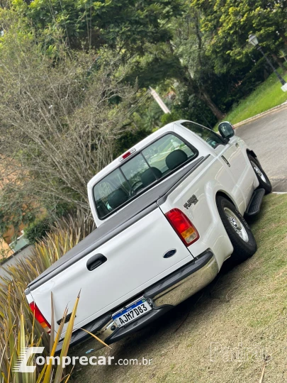 F-250 4.2 XLT 4X2 CS V6