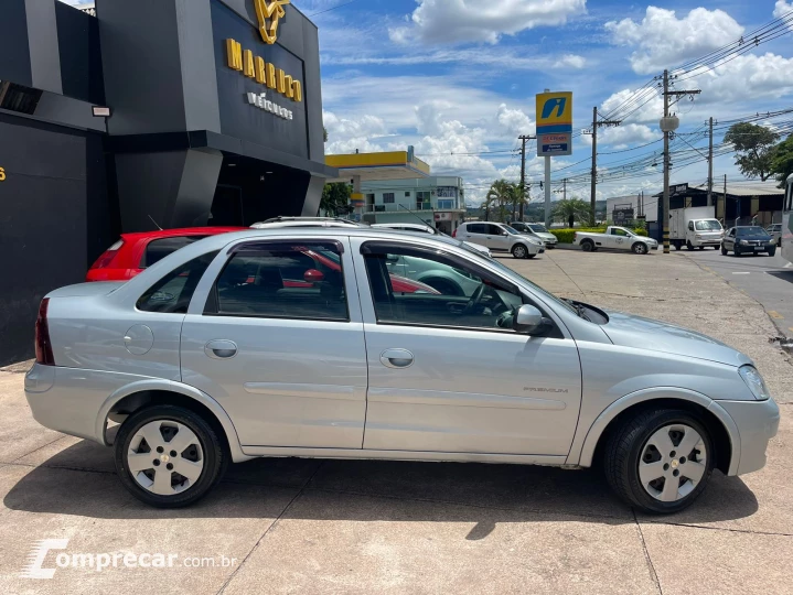 CORSA 1.4 MPFI Premium Sedan 8V