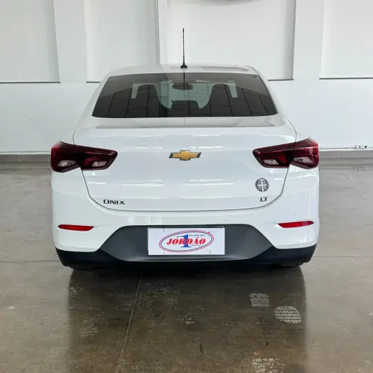 ONIX SEDAN Plus LT 1.0 12V Flex 4p Mec.