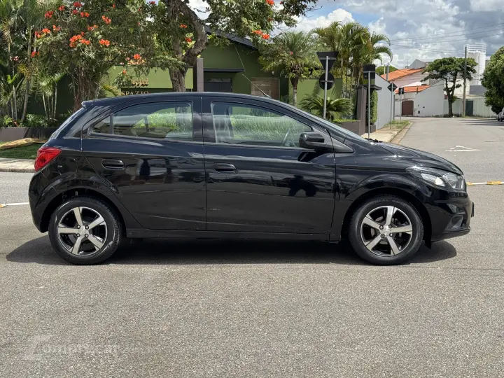 ONIX 1.4 MPFI LTZ 8V