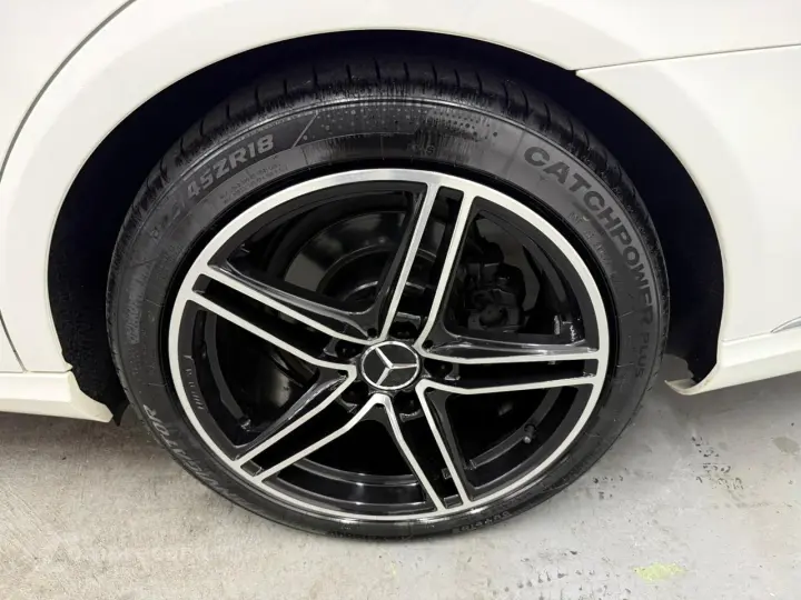 E-250 CGI Avantgarde 2.0 TB 211cv Aut.