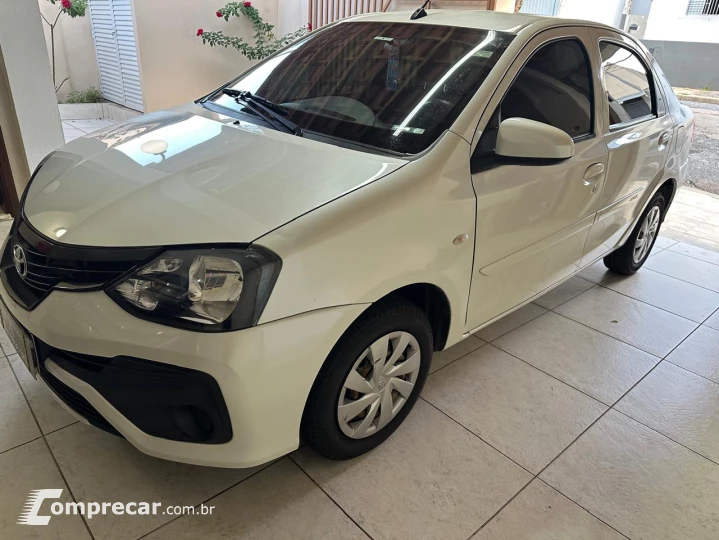 ETIOS 1.5 X Sedan 16V