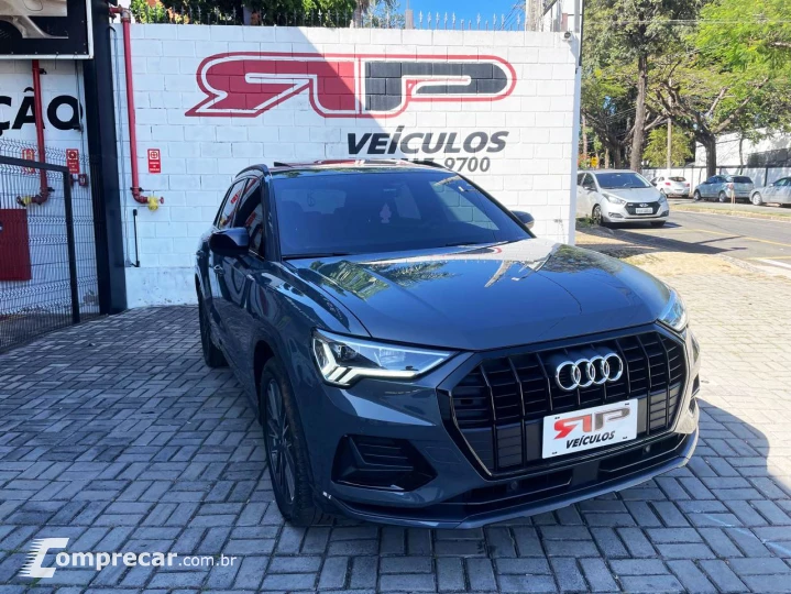 Q3 Black Ed. 1.4 TFSI Flex/Black S-tron.