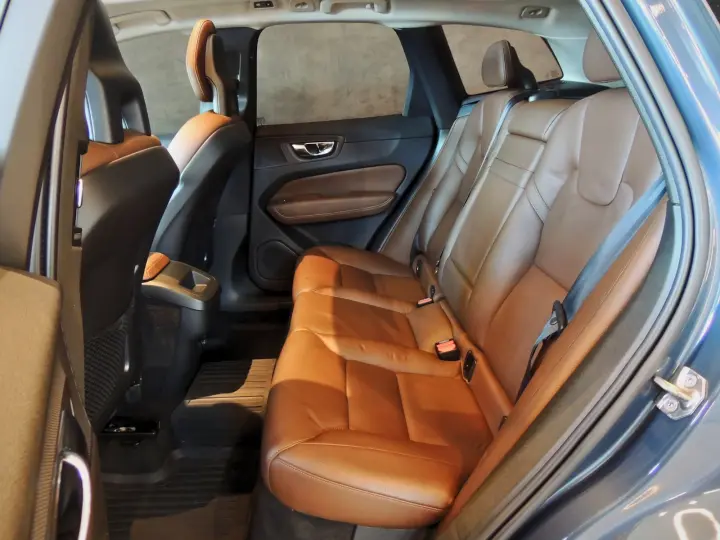 XC60 2.0 T5 Momentum