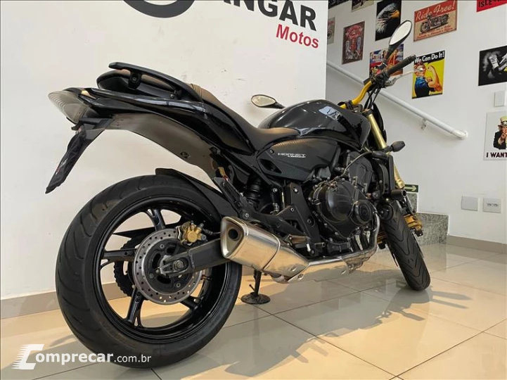 CB 600F HORNET