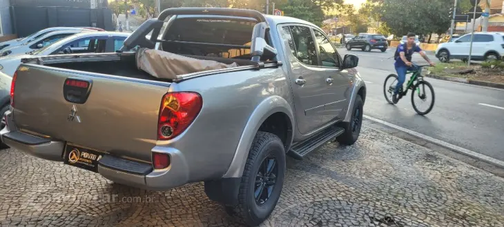 L200 Triton HLS 2.4 Flex 16V CD Mec.