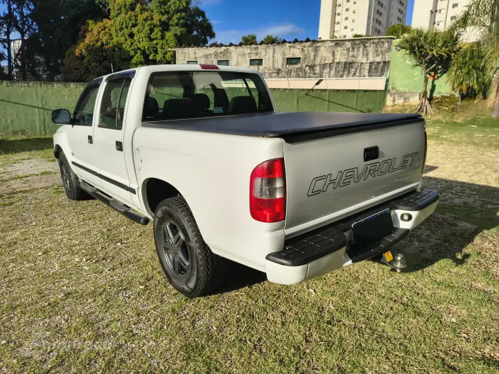 S10 2.4 MPFI Advantage 4X2 CD 8V