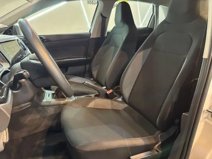 Polo Track 1.0 Flex 12V 5p