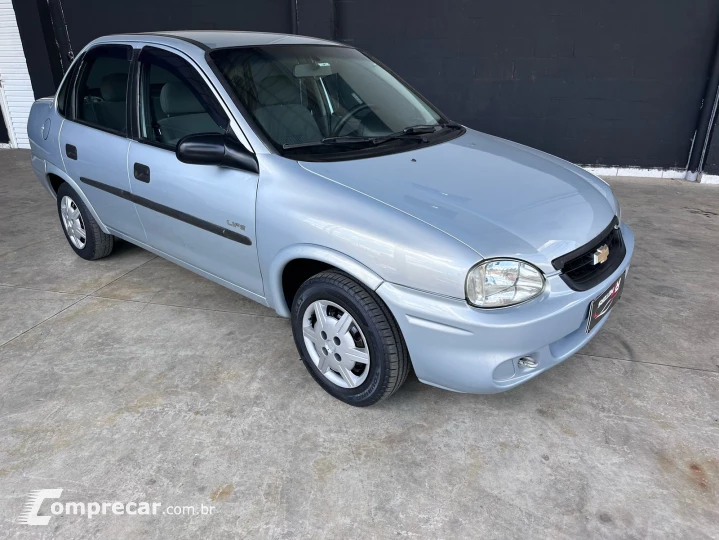 CORSA 1.0 MPFI Classic Sedan Life 8V