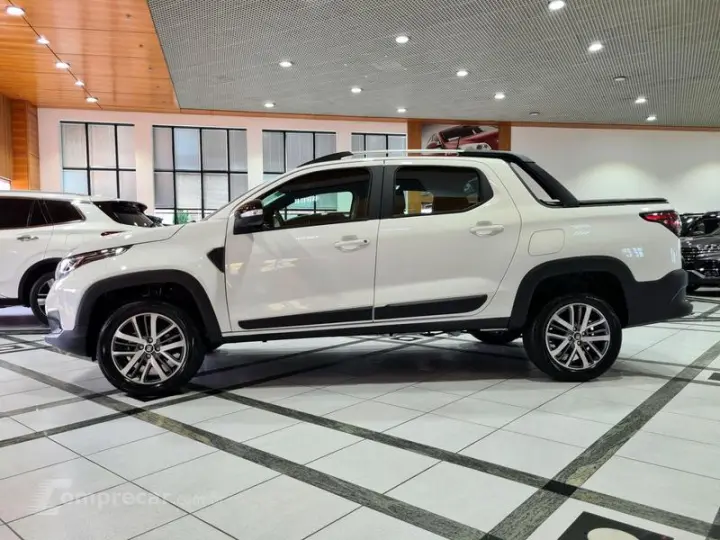 STRADA VOLCANO 1.3 FLEX 8V CD AUT.