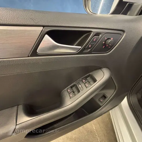 JETTA Highline 2.0 TSI 16V 4p Tiptronic