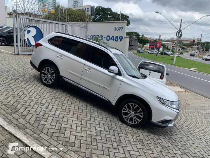 OUTLANDER 2.0 16V 160cv Aut.