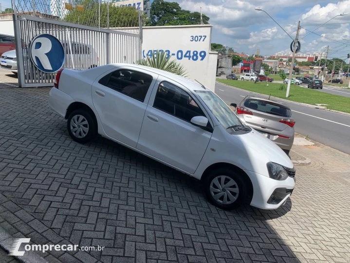 ETIOS X Sedan 1.5 Flex 16V 4p Mec.