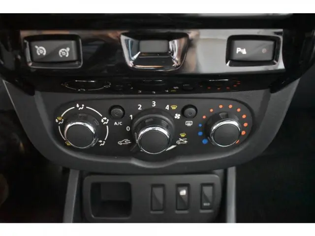 DUSTER - 2.0 DYNAMIQUE 4X2 16V 4P AUTOMÁTICO