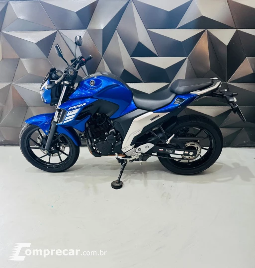 FZ25 FAZER