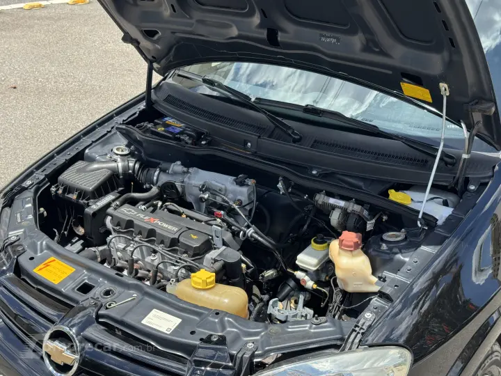 CELTA 1.0 MPFI Life 8V