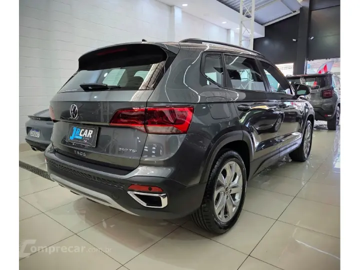 TAOS 1.4 250 TSI TOTAL FLEX COMFORTLINE AUTOMÁTICO