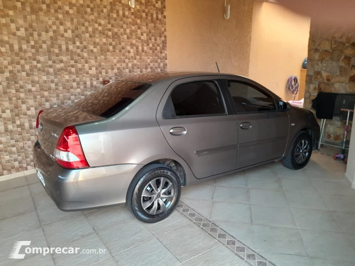 ETIOS 1.5 XS Sedan 16V