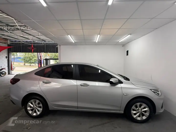 ONIX SEDAN Plus LT 1.0 12V TB Flex Mec.