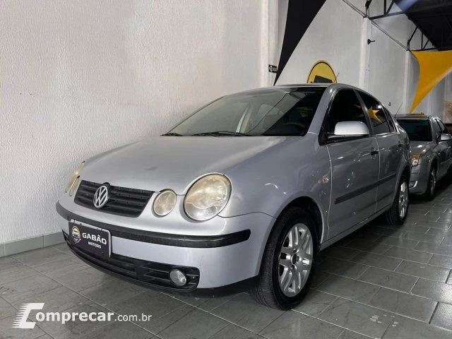 POLO SEDAN - 1.6 MI 8V 4P MANUAL