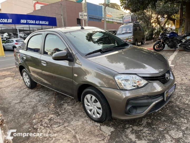 ETIOS 1.5 XS Sedan 16V