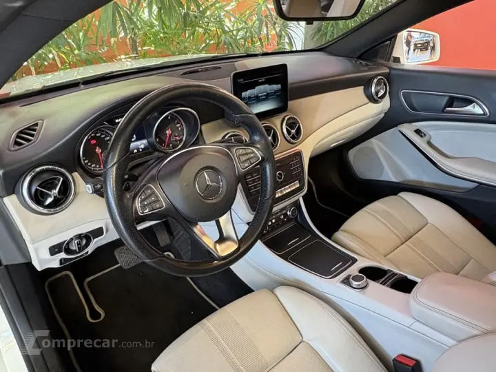 CLA 200 1.6 VISION 16V FLEX 4P AUTOMÁTICO
