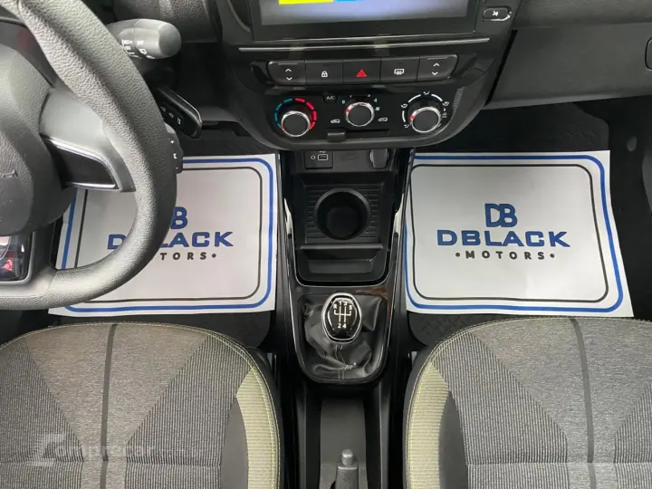 Kwid KWID OUTSIDER 1.0 Flex 12V 5p Mec.