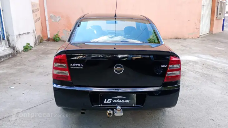 ASTRA 2.0 MPFI Elegance Sedan 8V Multipower