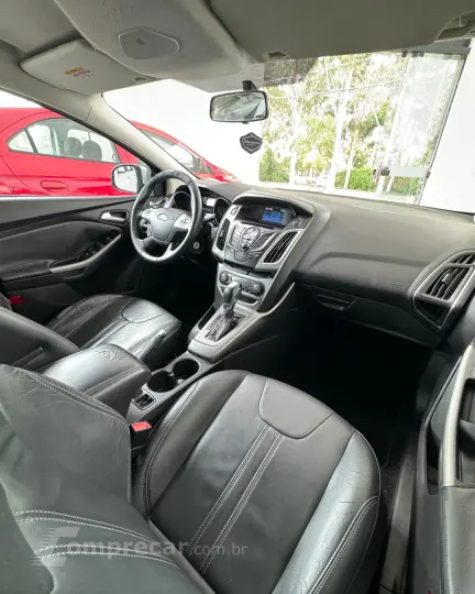 FOCUS 2.0 Titanium Hatch 16V