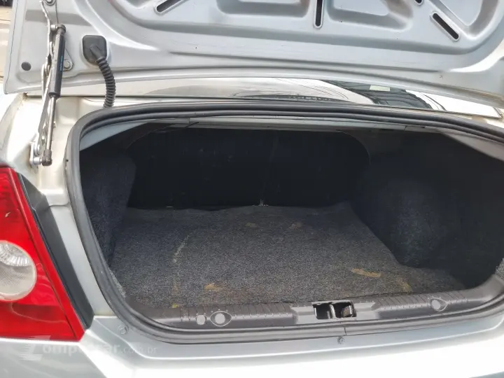 FIESTA 1.6 MPI Sedan 8V