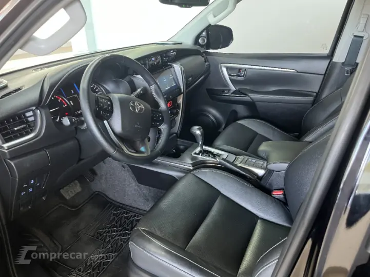 HILUX SW4 2.8 SRX 4X4 7 Lugares 16V Turbo Intercooler