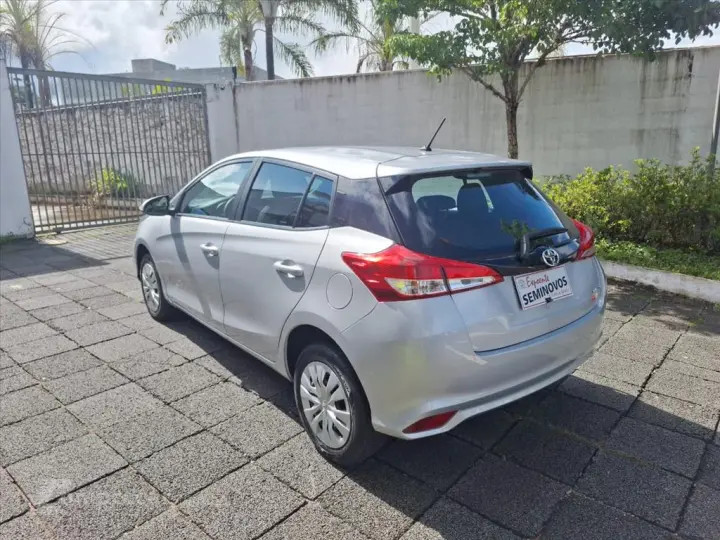 YARIS 1.5 16V FLEX XL MULTIDRIVE