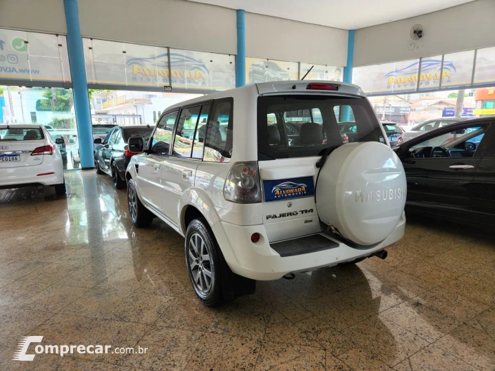 Pajero TR4 2.0 Flex 16V 4X2 Aut.