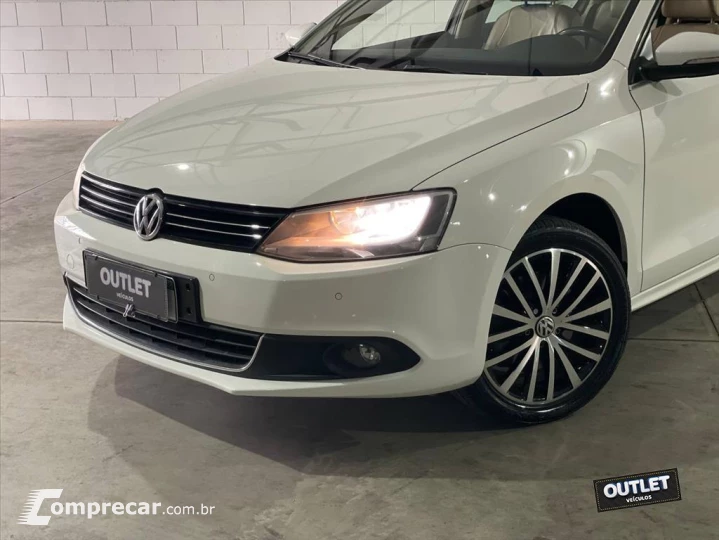 JETTA 2.0 TSI HIGHLINE 200CV GASOLINA 4P TIPTRONIC