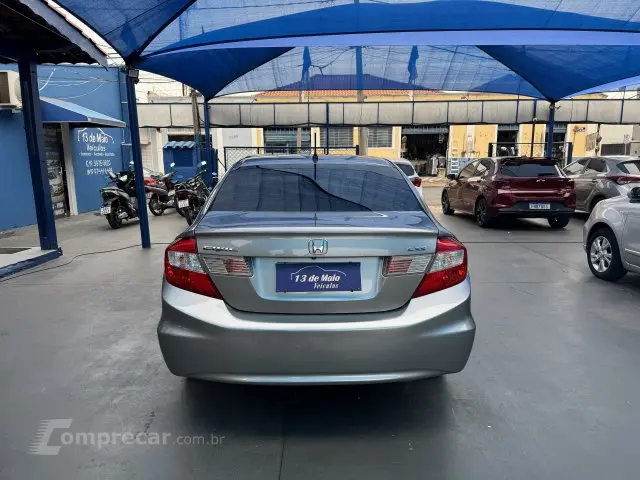 CIVIC - 1.8 LXS 16V 4P AUTOMÁTICO