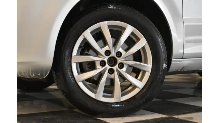 FOX - 1.6 MI ROCK IN RIO 8V 4P MANUAL