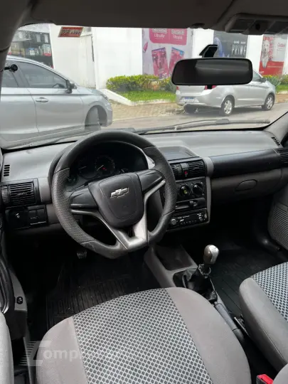 CLASSIC 1.0 MPFI Sedan 8V