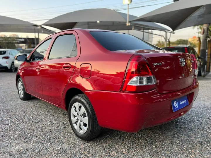 Etios 1.5 X Sedan 16V Flex 4P Manual