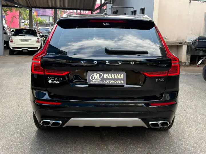 XC60 2.0 T5 Momentum AWD Geartronic