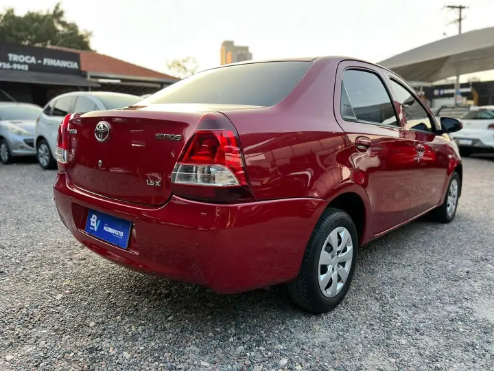 Etios 1.5 X Sedan 16V Flex 4P Manual