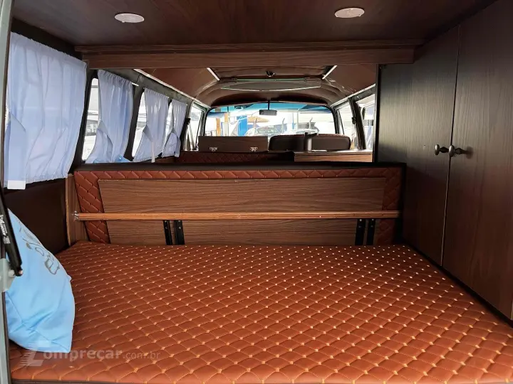 KOMBI 1.6 LUXO 8V GASOLINA 3P MANUAL