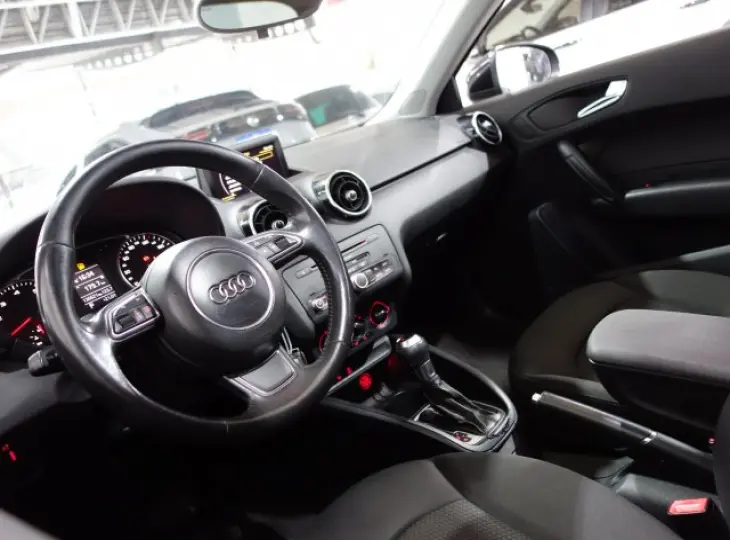 A1 - 1.4 TFSI ATTRACTION 16V 122CV 2P AUTOMÁTICO