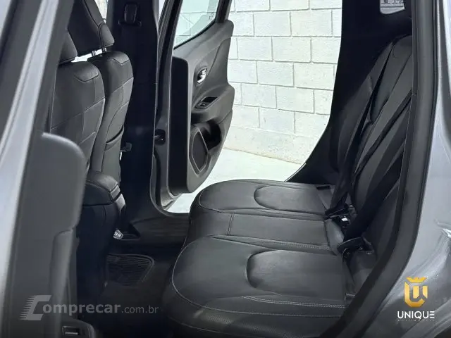 RENEGADE - 1.3 T270 TURBO LONGITUDE AT6