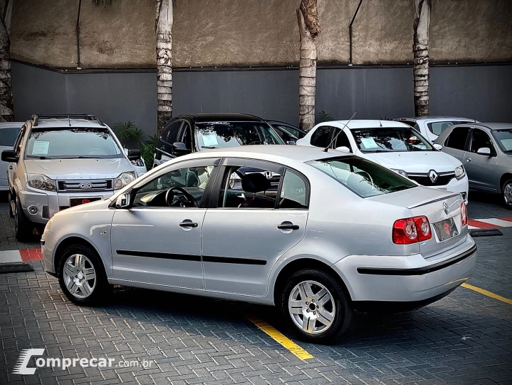 POLO SEDAN 1.6 MI 8V