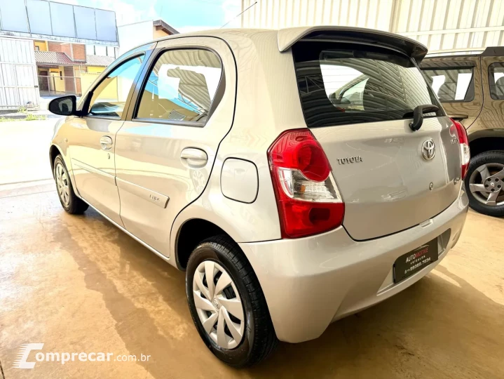 Etios 1.5 xs Hatch