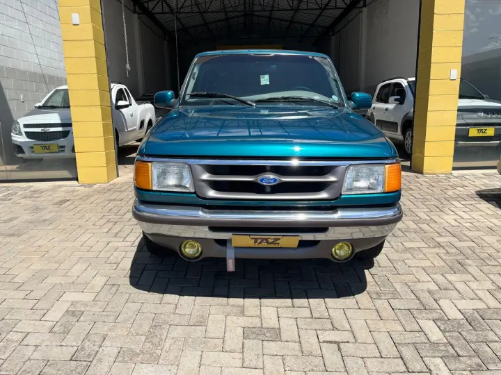 Ranger 4.0 V6 12V STX CABINE ESTENDIDA