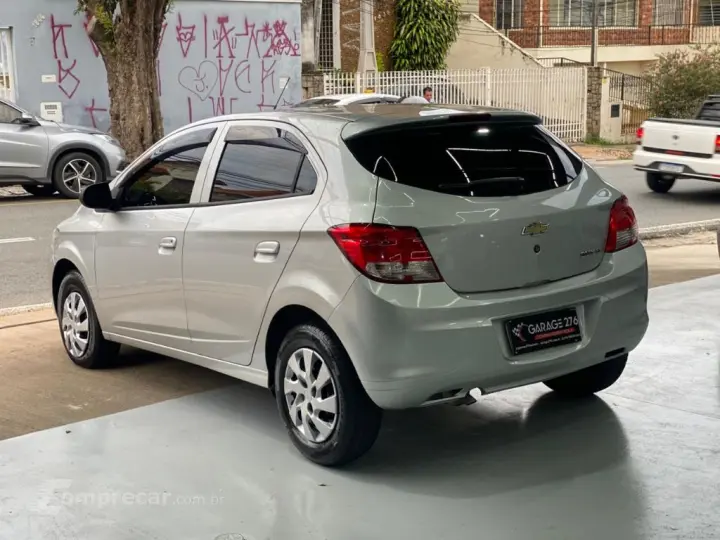 ONIX HATCH LT 1.0 8V FlexPower 5p Mec.