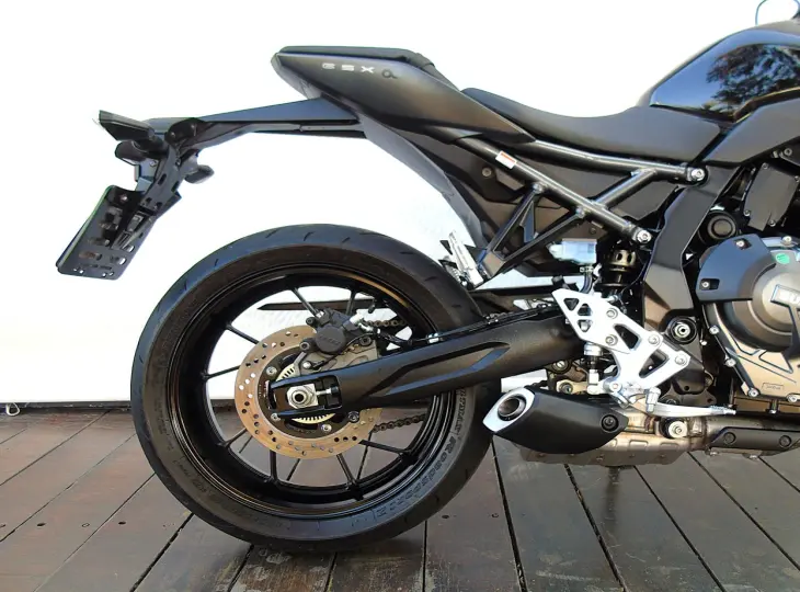 SUZUKI GSX-8S
