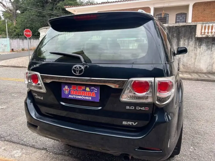 HILUX SW4 3.0 SRV 4X4 7 Lugares 16V Turbo Intercooler