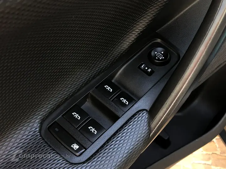 Tracker 1.0 Turbo Flex Lt Automático